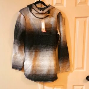 Women's Black and Gray Wool Sweater